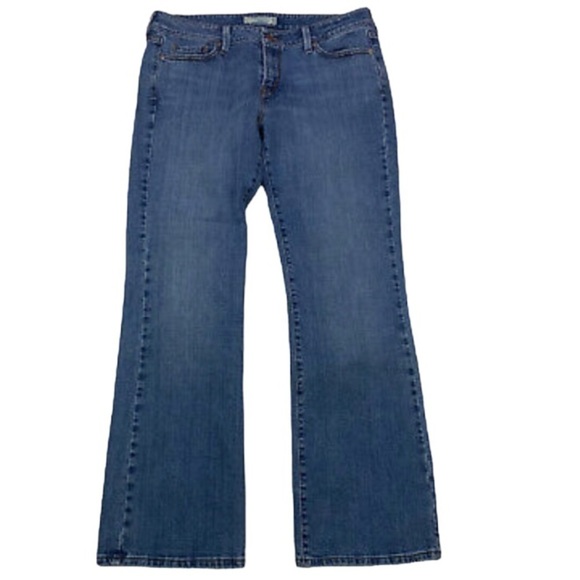 Levi’s 545 Women’s Low Bootcut Denim Jeans Size 10M Medium Wash - Picture 4 of 15